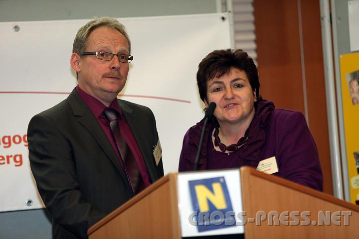 2009.11.29_14.16.27.jpg - Moderatoren der Feier, Franz und Maria Burger waren zwei jahre Lang Begleitehepaar von Kurs St.Pölten 5.