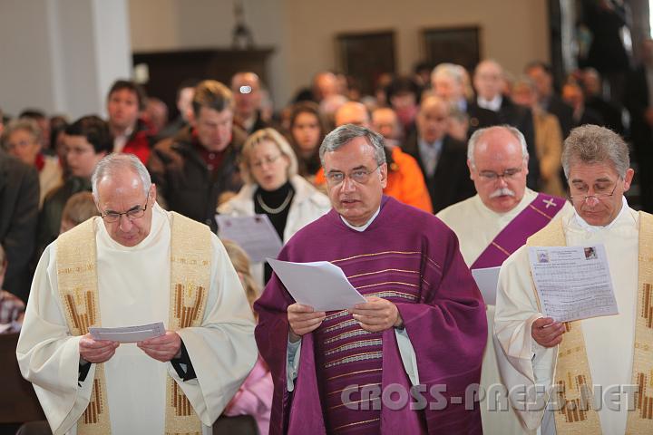 2010.02.28_11.49.41.jpg - P.Theo Breitinger, Provinzial der Schönstatt Patres, P.Werner Kuller, der bisherige und P.Felix Strässle, der neue geistliche Leiter von Schönstatt Österreich.